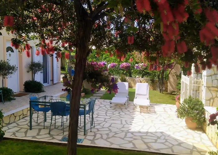 Summer Village House Popi